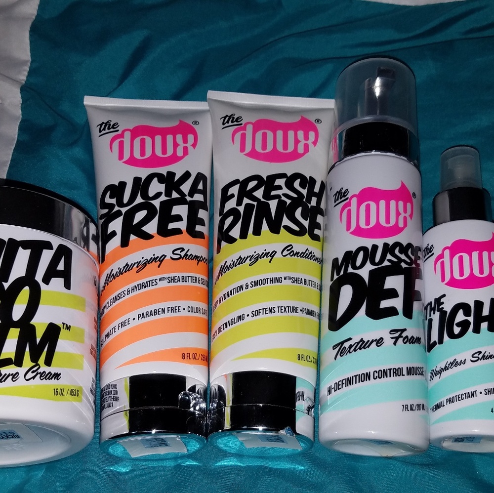 The Doux Hair Washing Set